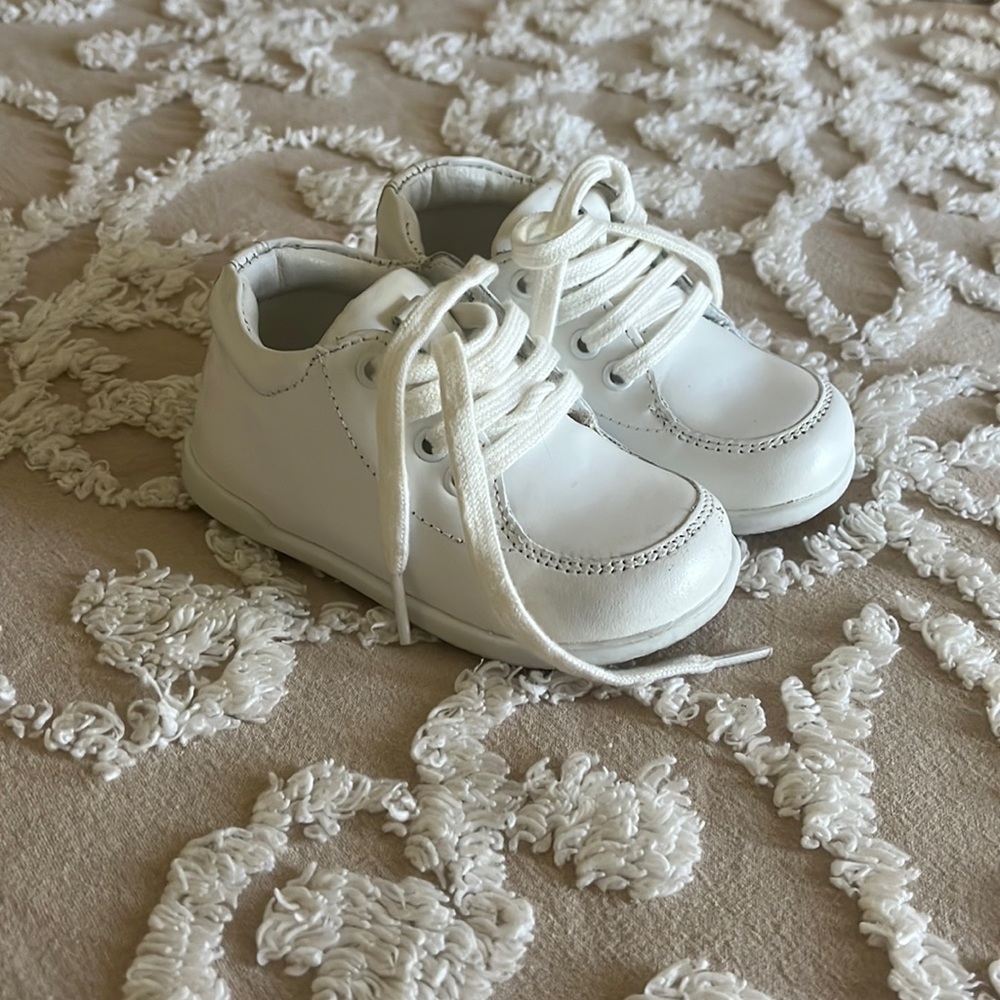 Stride Rite white patent leather toddler boy dress size 4